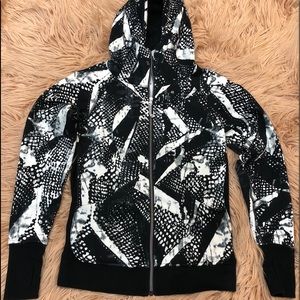 Lululemon Scuba Hoodie Size 8